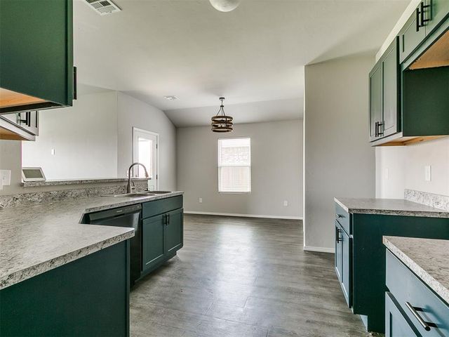 488 Fox Den Street, Newcastle, OK 73065