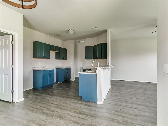 488 Fox Den Street, Newcastle, OK 73065