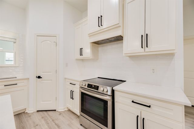 5928 Walraven Circle, Fort Worth, TX 76133