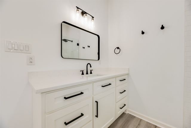 5928 Walraven Circle, Fort Worth, TX 76133