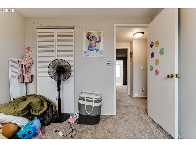 2790 23RD St, Springfield, OR 97477