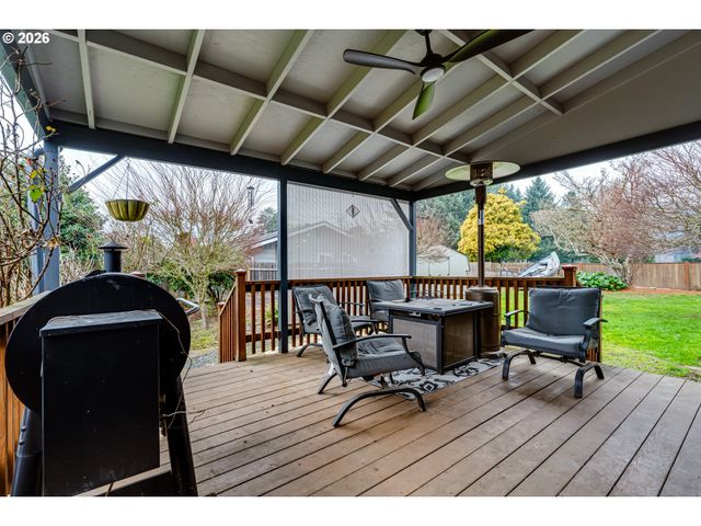 2790 23RD St, Springfield, OR 97477