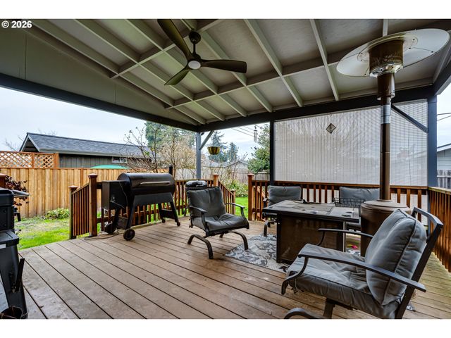 2790 23RD St, Springfield, OR 97477