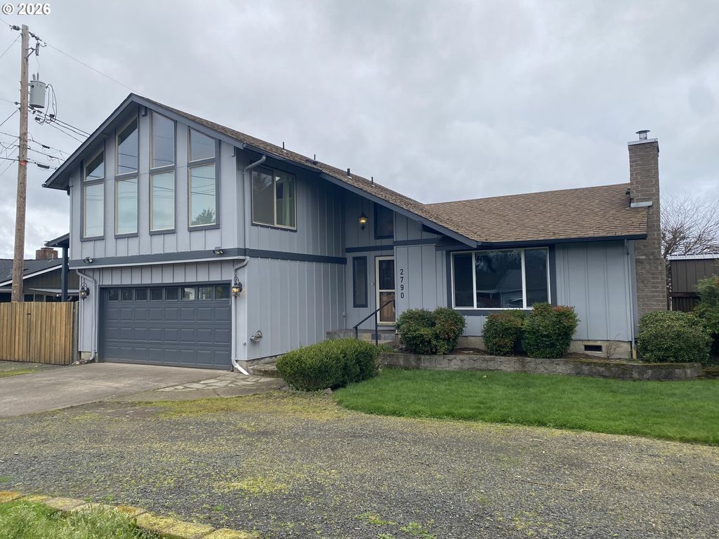2790 23RD St, Springfield, OR 97477