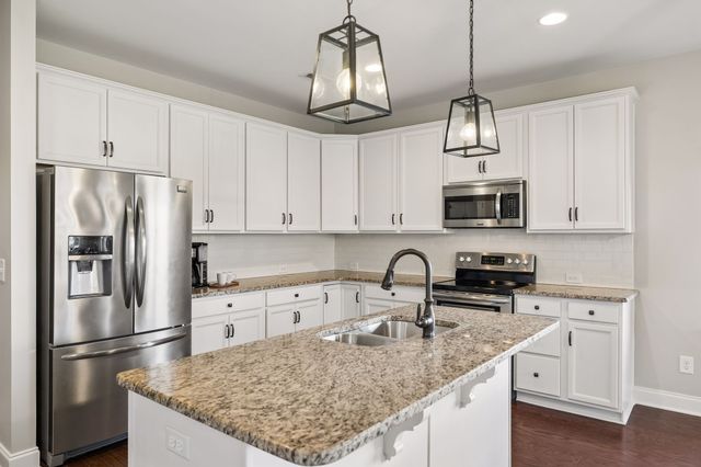 225 Fowler Cir, Franklin, TN 37064