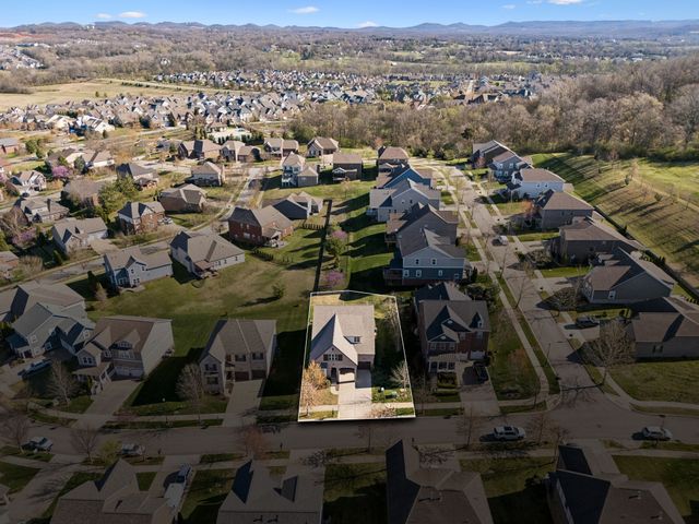 225 Fowler Cir, Franklin, TN 37064