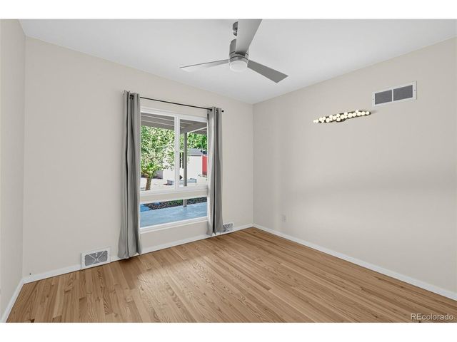 5020 S Washington St, Englewood, CO 80113