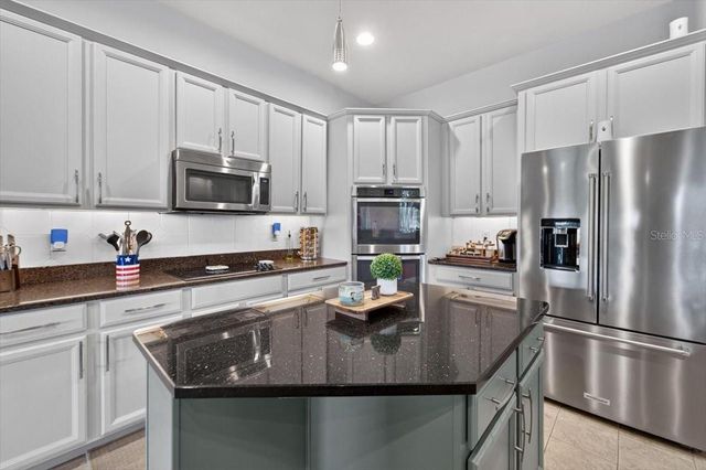5325 LAKE SIENA DRIVE, Wimauma, FL 33598