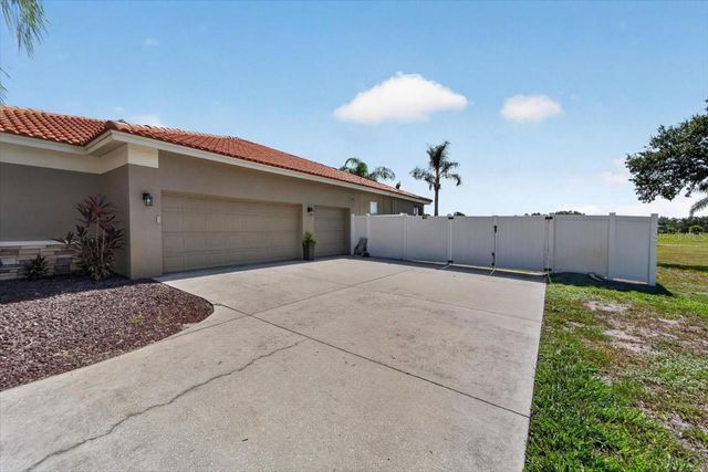 5325 LAKE SIENA DRIVE, Wimauma, FL 33598