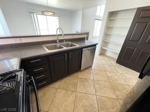 5730 Coleridge Way, Las Vegas, NV 89142