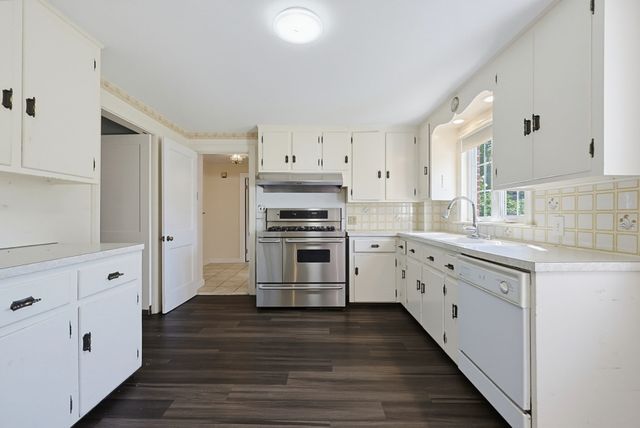 70 Oakdale Rd, Newton, MA 02459