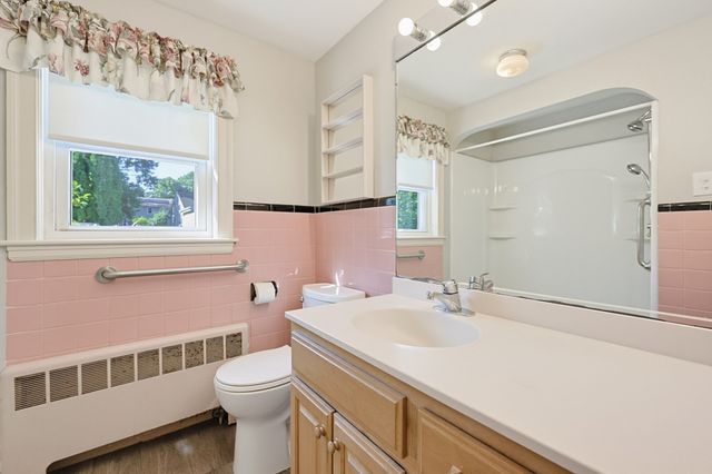 70 Oakdale Rd, Newton, MA 02459