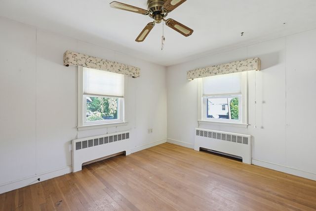 70 Oakdale Rd, Newton, MA 02459