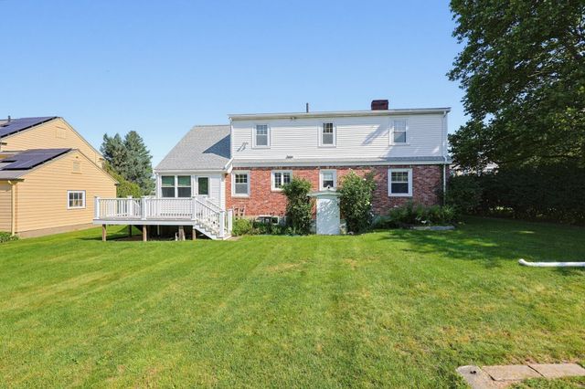 70 Oakdale Rd, Newton, MA 02459