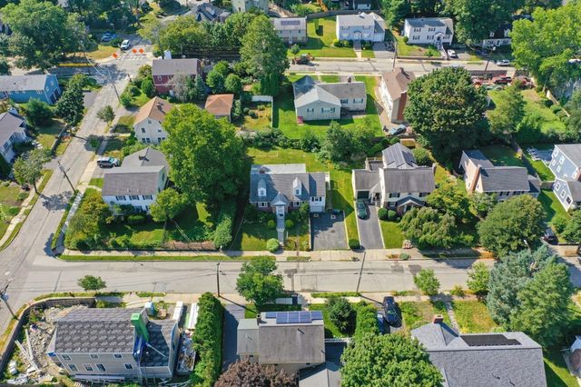 70 Oakdale Rd, Newton, MA 02459