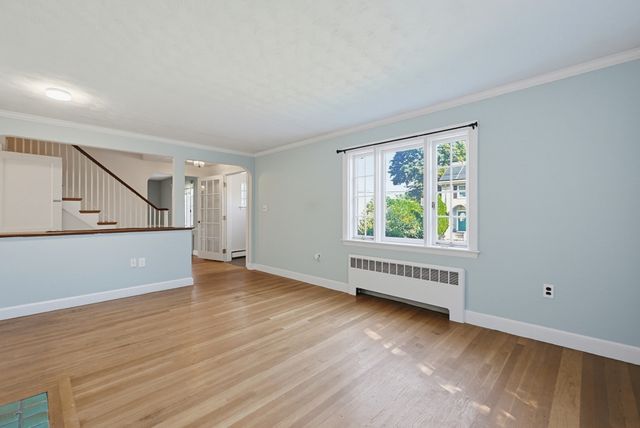 70 Oakdale Rd, Newton, MA 02459