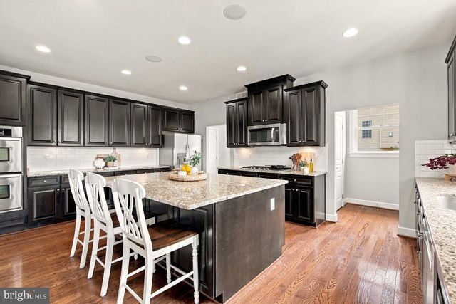 41858 FARNBOROUGH PL, Leesburg, VA 20176
