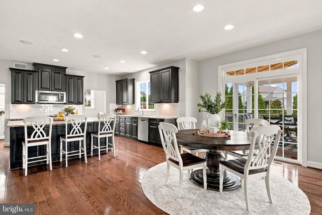 41858 FARNBOROUGH PL, Leesburg, VA 20176