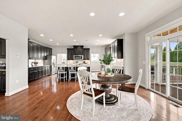 41858 FARNBOROUGH PL, Leesburg, VA 20176