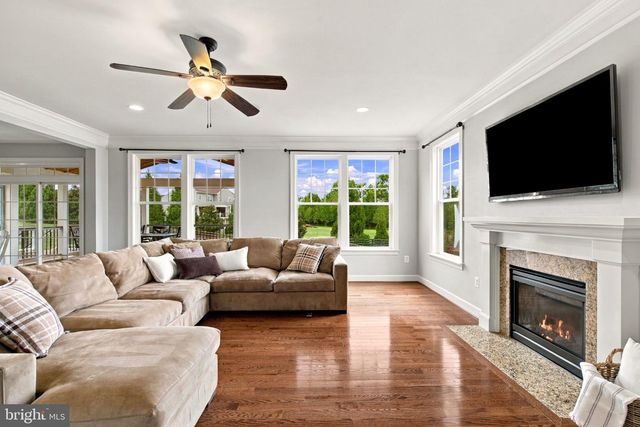 41858 FARNBOROUGH PL, Leesburg, VA 20176