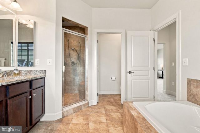 41858 FARNBOROUGH PL, Leesburg, VA 20176