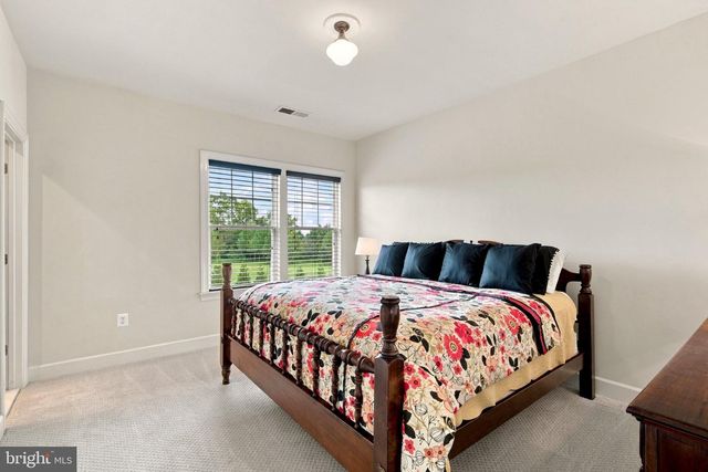 41858 FARNBOROUGH PL, Leesburg, VA 20176