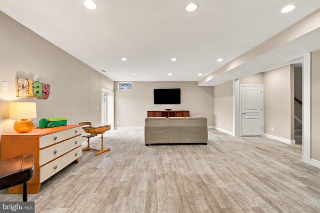 41858 FARNBOROUGH PL, Leesburg, VA 20176
