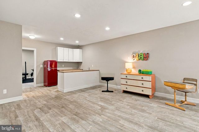 41858 FARNBOROUGH PL, Leesburg, VA 20176