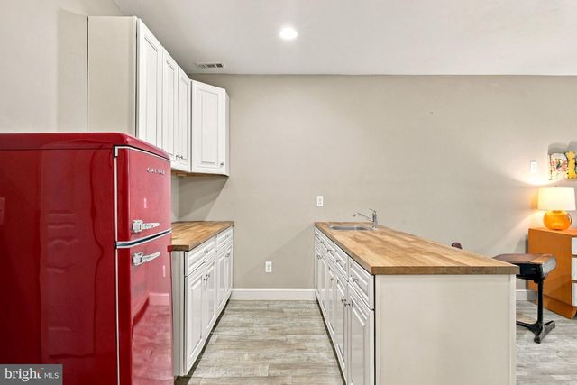 41858 FARNBOROUGH PL, Leesburg, VA 20176