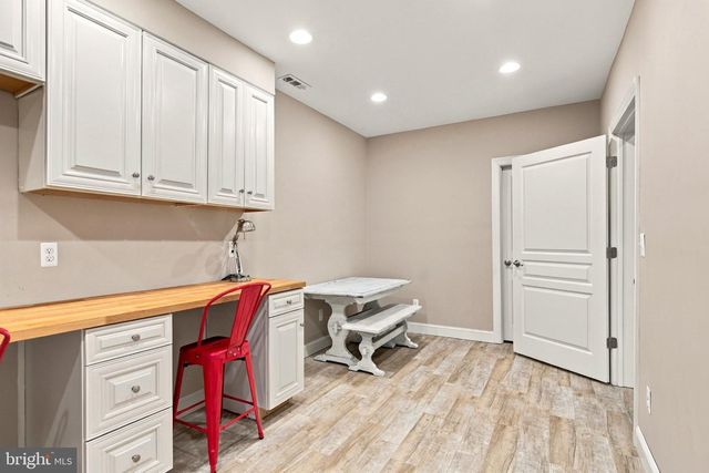 41858 FARNBOROUGH PL, Leesburg, VA 20176