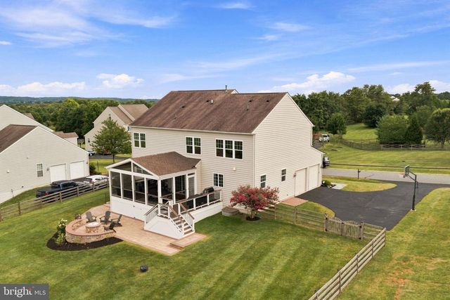 41858 FARNBOROUGH PL, Leesburg, VA 20176
