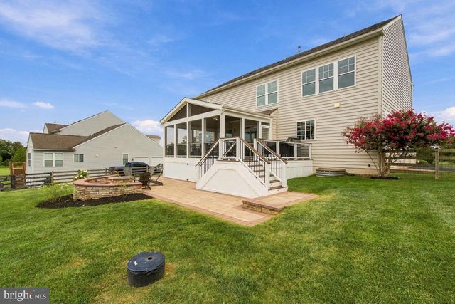 41858 FARNBOROUGH PL, Leesburg, VA 20176