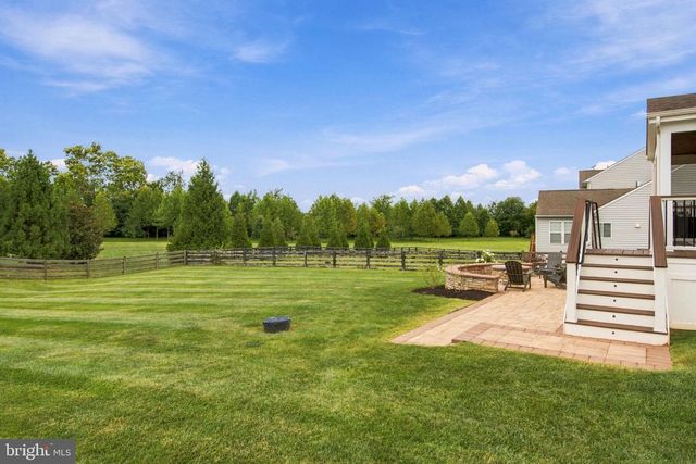 41858 FARNBOROUGH PL, Leesburg, VA 20176