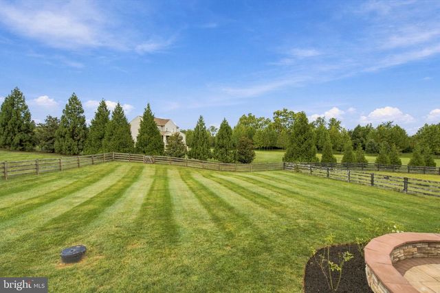 41858 FARNBOROUGH PL, Leesburg, VA 20176