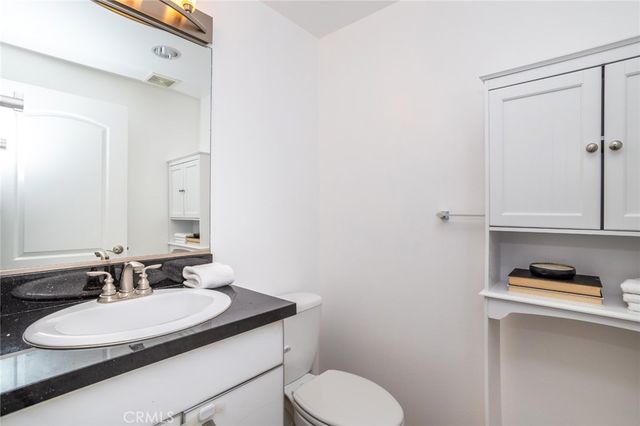 431 N Los Robles Avenue 2, Pasadena, CA 91101