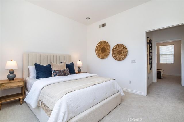 431 N Los Robles Avenue 2, Pasadena, CA 91101