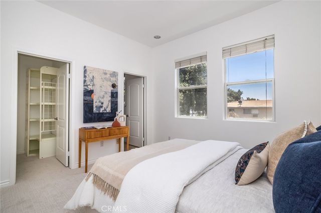 431 N Los Robles Avenue 2, Pasadena, CA 91101