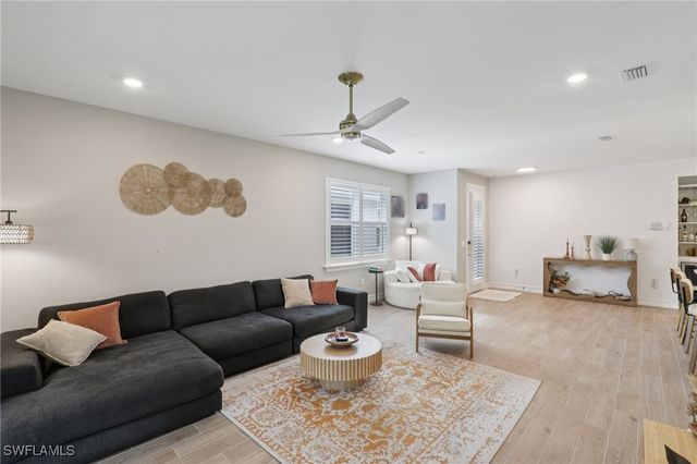 1108 Enbrook LOOP, Naples, FL 34114