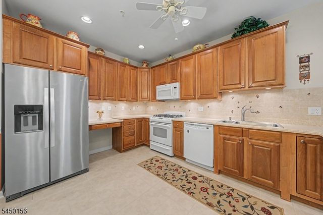 5213 Warrens Way 213, Wanaque Boro, NJ 07465