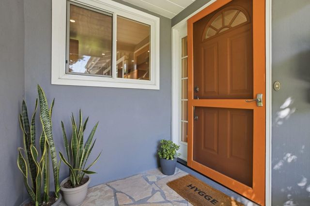 852 Peach Avenue, Sunnyvale, CA 94087