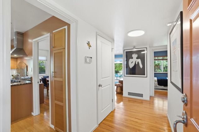 852 Peach Avenue, Sunnyvale, CA 94087