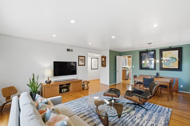 852 Peach Avenue, Sunnyvale, CA 94087