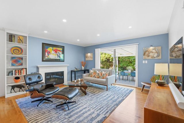 852 Peach Avenue, Sunnyvale, CA 94087