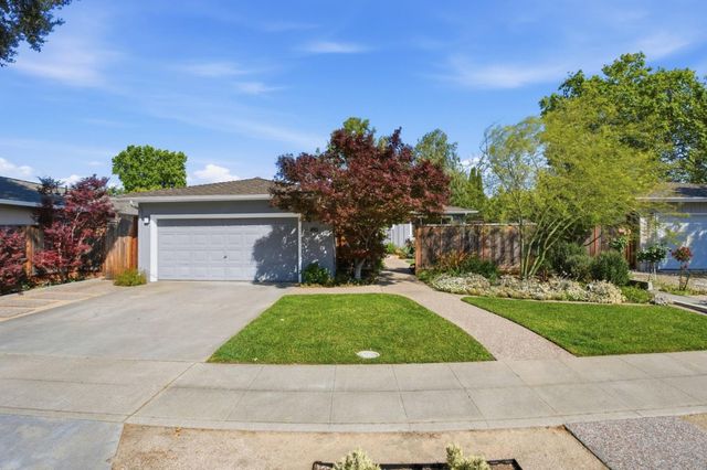 852 Peach Avenue, Sunnyvale, CA 94087