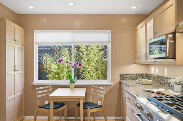 852 Peach Avenue, Sunnyvale, CA 94087