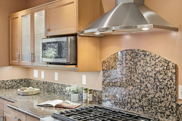 852 Peach Avenue, Sunnyvale, CA 94087