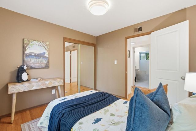 852 Peach Avenue, Sunnyvale, CA 94087