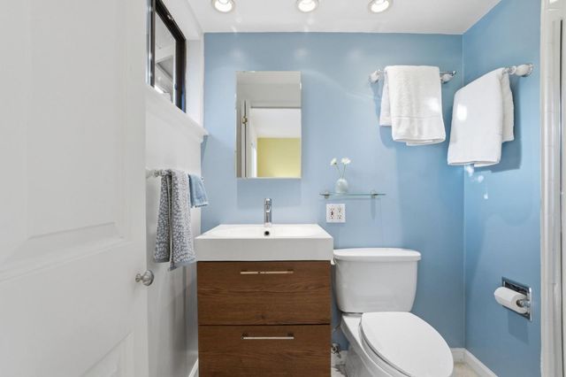 852 Peach Avenue, Sunnyvale, CA 94087