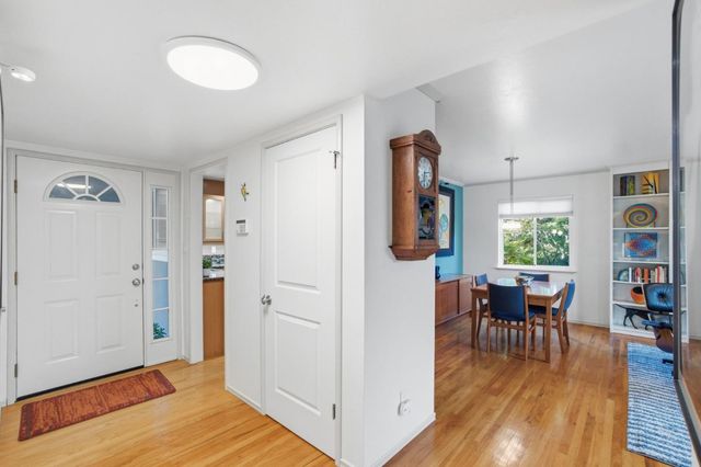 852 Peach Avenue, Sunnyvale, CA 94087