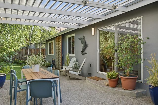 852 Peach Avenue, Sunnyvale, CA 94087